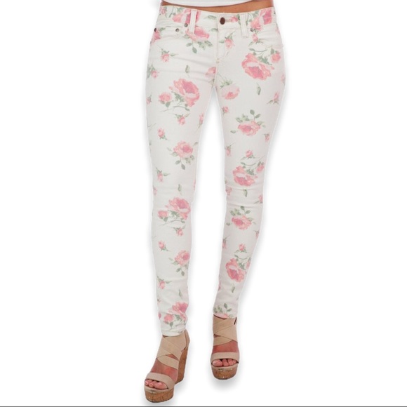 Free People Denim - ❌SOLD❌ FREE PEOPLE Off White Floral Skinny Jeans